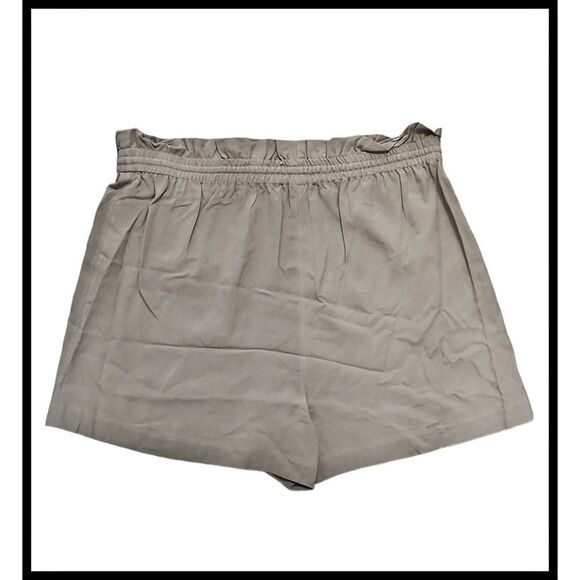NWT Antonio Melani Delilah Washable Silk Shorts Pull On Loden Tan 16 NEW - Picture 3 of 8